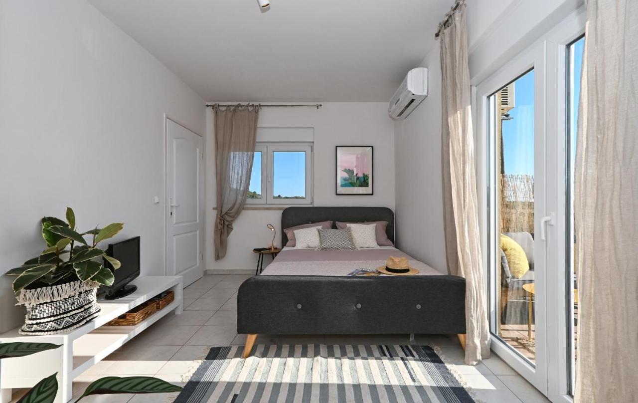 מילנה Dream Apartment Milna מראה חיצוני תמונה